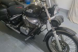 moto suzuky intruder