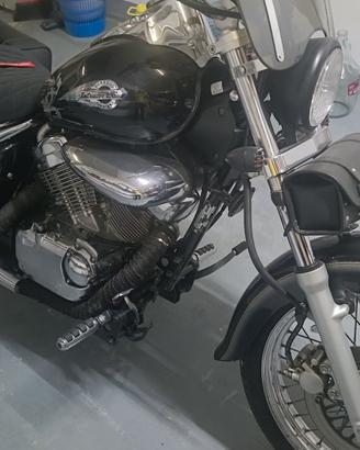 moto suzuky intruder