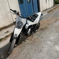 Motard Husqvarna sms 630