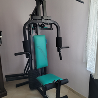 Palestra / Macchina isotonica