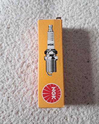 Candela NGK BR8HS 4322 originale – Nuova