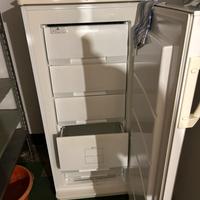 Congelatore verticale AEG