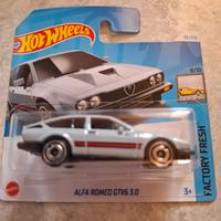 hot wheels  alfa romeo gtv 3.0 v6 grigio 
