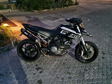 Ducati hypermotard 796 2011