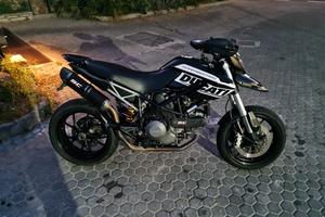 Ducati hypermotard 796 2011