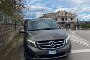 Mercedes v220d sport anno 2016