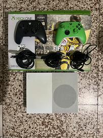 Xbox One S con Lettore + 2 controller originali