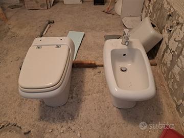 set sanitari completo di cassetta di scarico