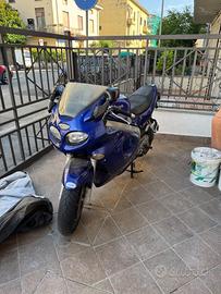 Moto Triumph ST Sprint 955i my2000 - NON marciante