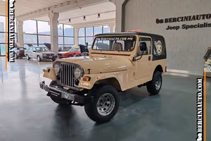 Jeep CJ-7 Laredo