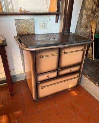 Cucina economica / stufa a legna con forno