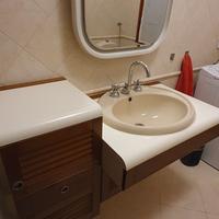 Mobile bagno completo di lavandino e rubinetteria