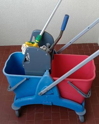 Carrello lavapavimenti seminuovo con 2 secchi (blu