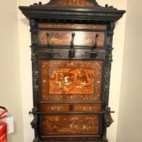 Mobile da ingresso in stile rinascimentale