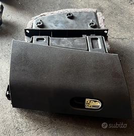 Cassetto portaoggetti lancia delta anno 2007