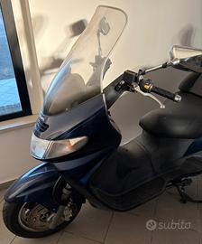 Suzuki Burgman 400