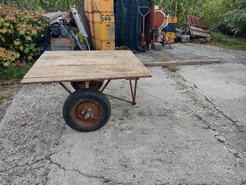 Carretto a 2 ruote con pianale e timone