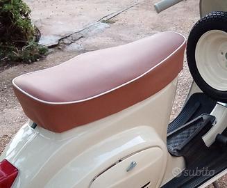 Sella Vespa 50  l n r Special restaurata