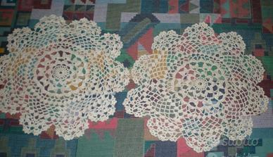 Coppia centrini all'uncinetto 