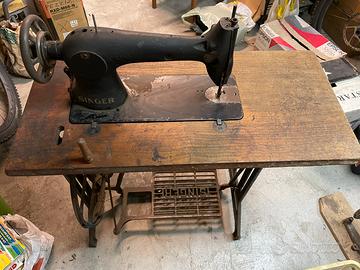 Macchina da cucire Singer vintage anni 30