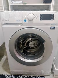 Lavatrice da 8 Kg, 1200 Giri, come nuova 