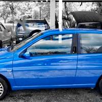 Lancia y 2001 parti di ricambio