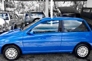 Lancia y 2001 parti di ricambio