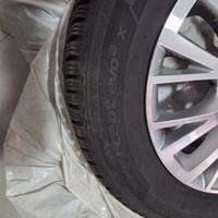 Pneumatici invernali con cerchio