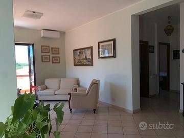 Marino appartamento centralissimo con box auto