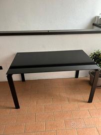 Scrivania e Cassettiera