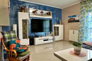 CURATO APPARTAMENTO BICAMERE CON GARAGE