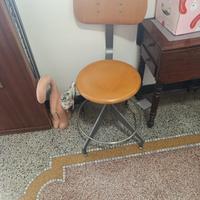 Sgabello girevole vintage
