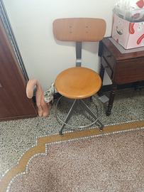 Sgabello girevole vintage