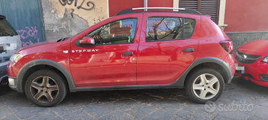 Vendesi Dacia Sandero Stepway 1.5