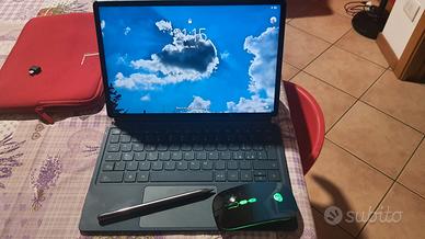 tablet con tastiera e penna wireless