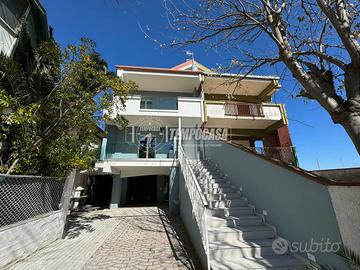 APPARTAMENTO DI PREGIO SUL MARE