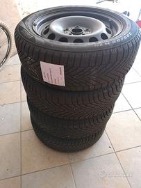 Gomme invernali Pirelli su cerchio VW Golf