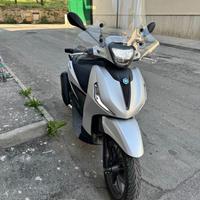 Beverly 400 disponibile tutti ricambi ok