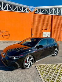 Volksvagen GOLF 8 GTI - MATRIX - DCC - HEAD-UP