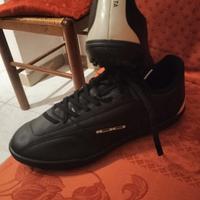 Scarpe da calcetto nuove kipsta n.39 8 €