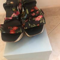 Sandali Bata neri con fiori 37