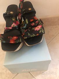 Sandali Bata neri con fiori 37