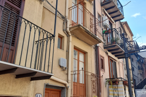 Appartamento su tre elevazioni