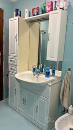 Mobile per lavabo con specchio e colonna 