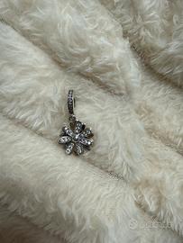 Charm pandora