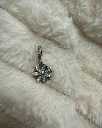 Charm pandora