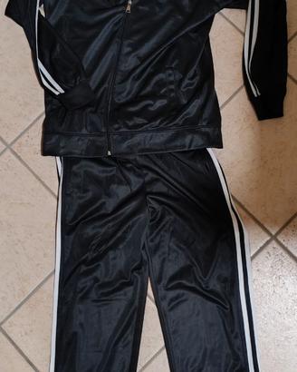 Tuta sportiva nera