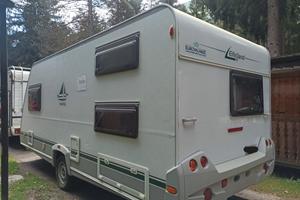 Caravan/roulotte Eifelland Holiday
