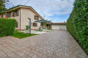 CASA SEMINDIPENDENTE A POGGIO RENATICO