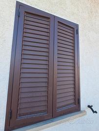 Persiane con alette in alluminio